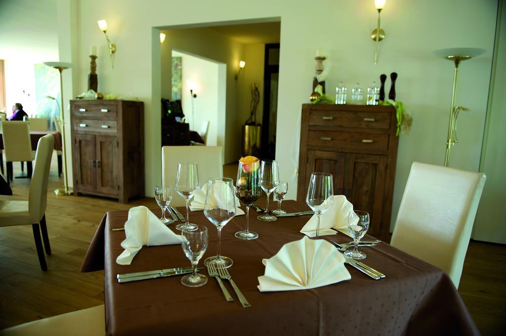 Hochwaelder Wohlfuehlhotel ลอสไฮม์ ภายนอก รูปภาพ