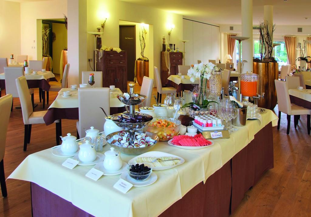 Hochwaelder Wohlfuehlhotel ลอสไฮม์ ภายนอก รูปภาพ